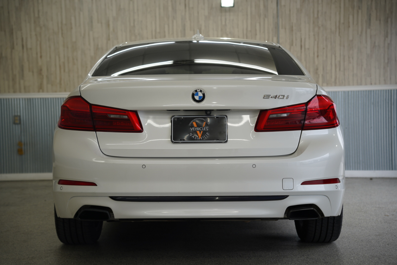 BMW 5 Series 540i Sedan 2018