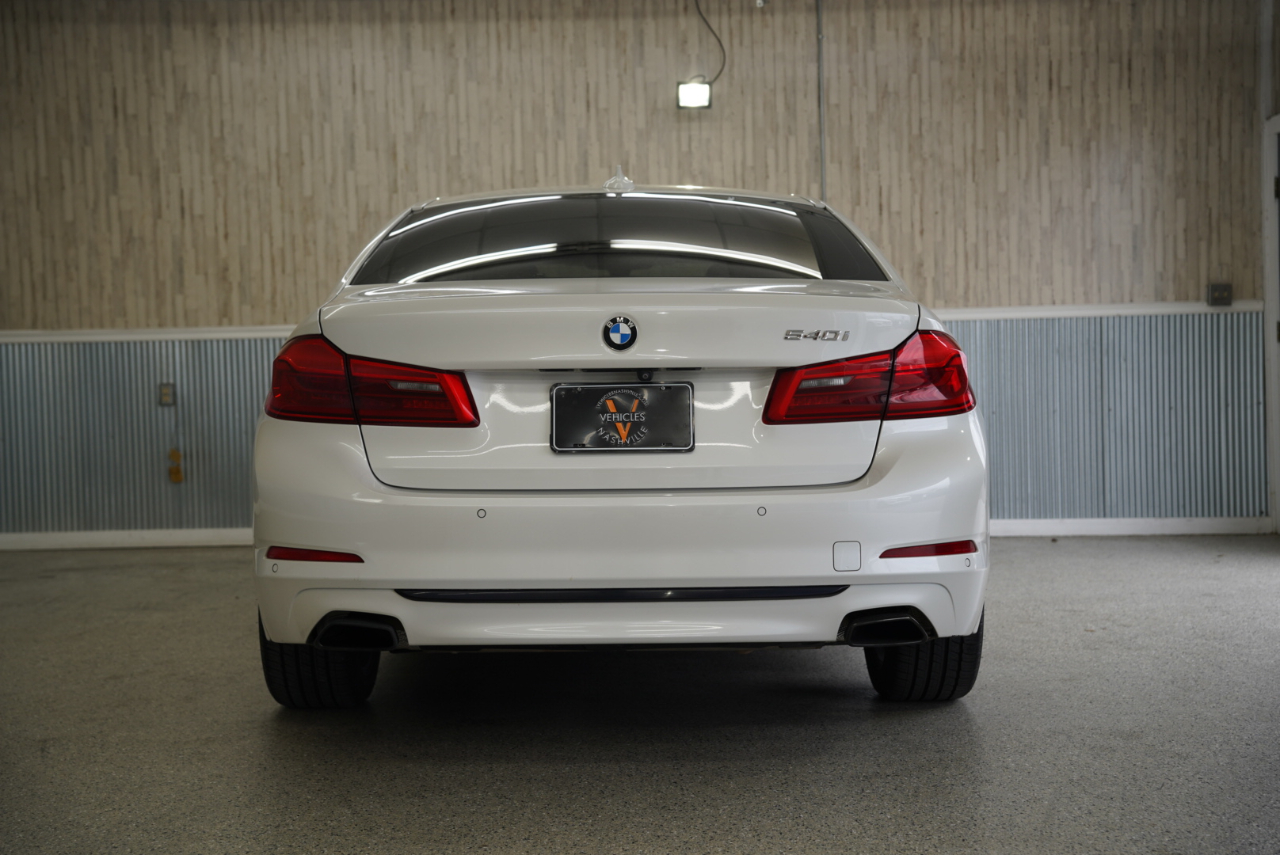 BMW 5 Series 540i Sedan 2018