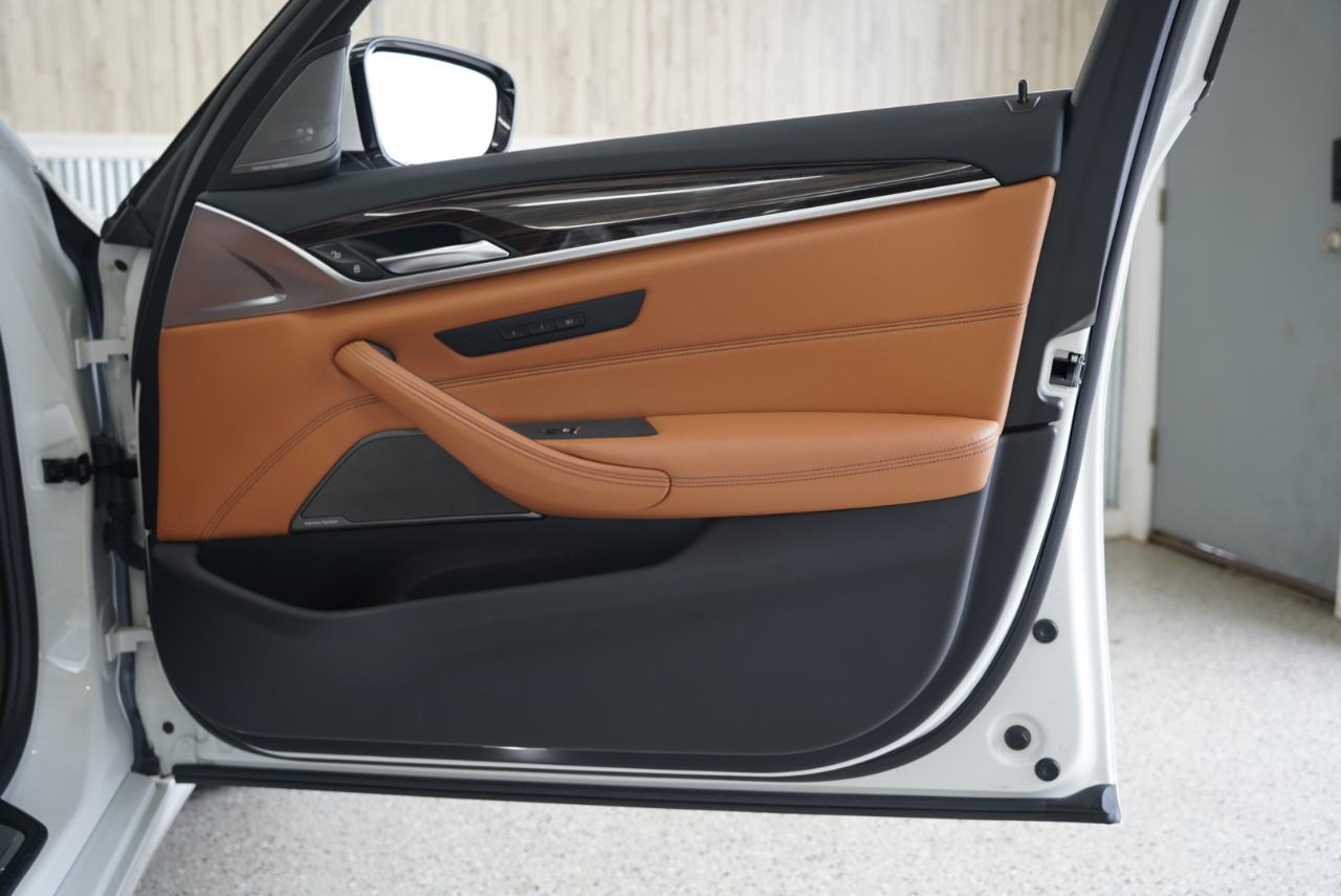 BMW 5 Series 540i Sedan 2018