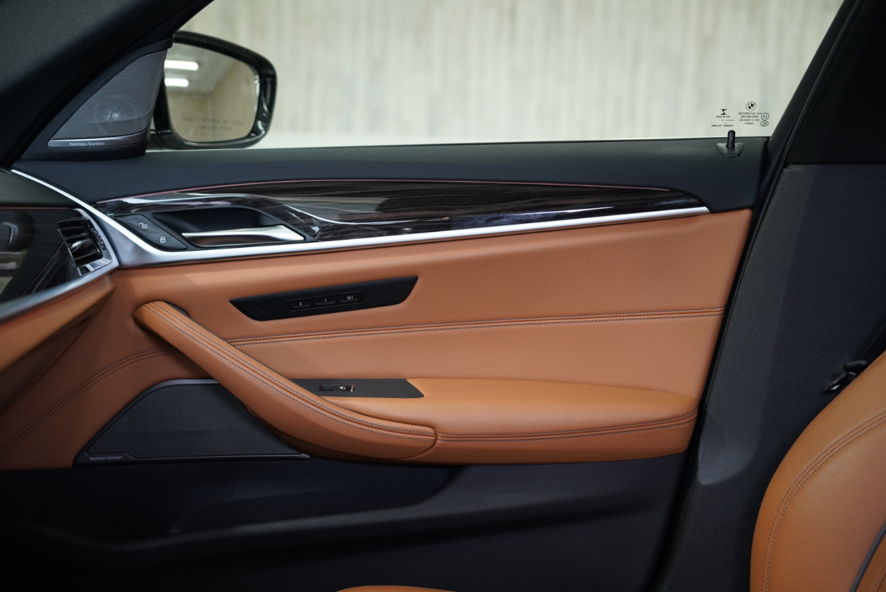 BMW 5 Series 540i Sedan 2018