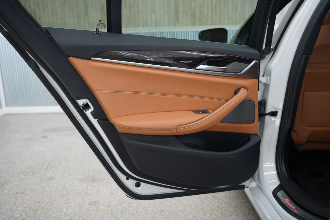 BMW 5 Series 540i Sedan 2018