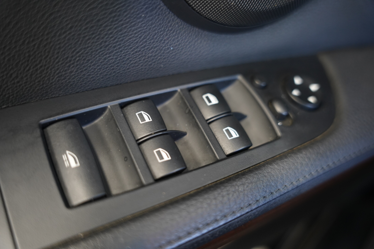 BMW 3 Series 2dr Conv 335i 2011