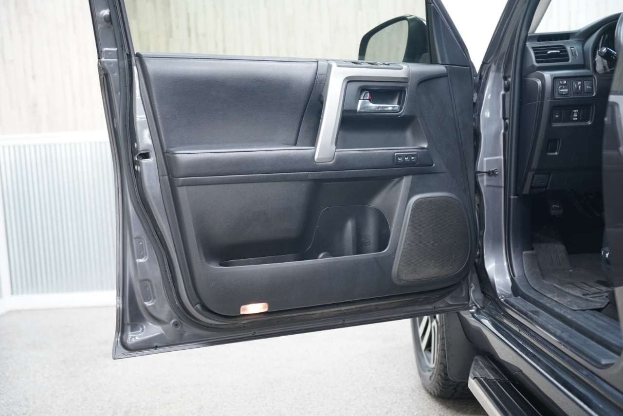 Toyota 4Runner Limited 4WD 2019