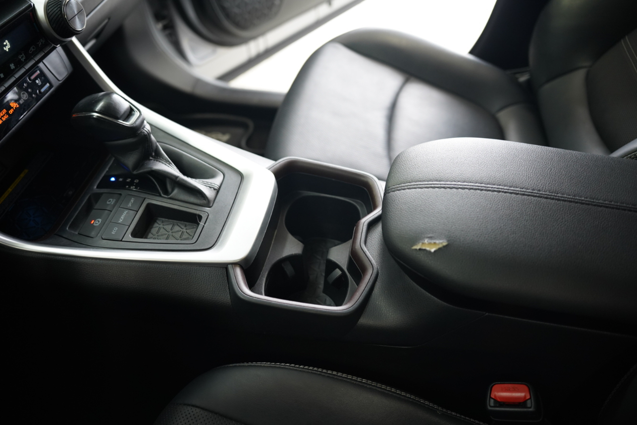 Toyota RAV4 Limited FWD (Natl) 2020