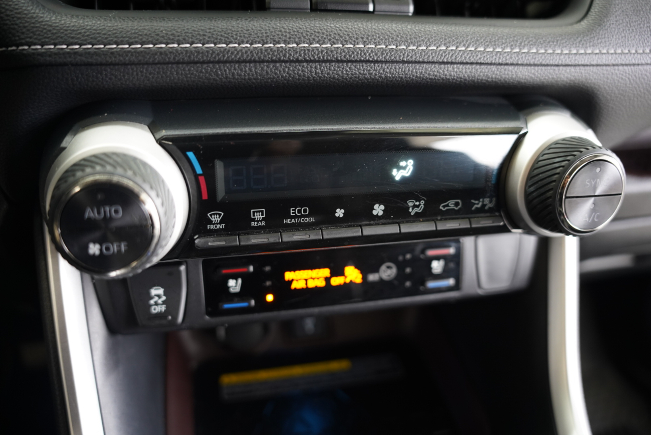 Toyota RAV4 Limited FWD (Natl) 2020