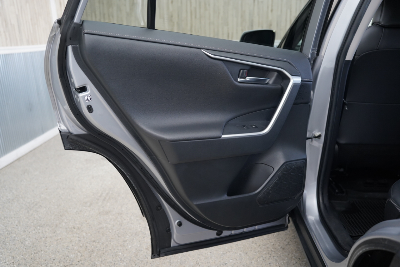 Toyota RAV4 Limited FWD (Natl) 2020