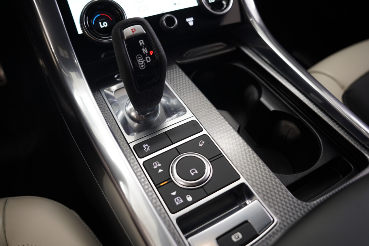 Land Rover Range Rover Sport Turbo i6 MHEV HST 2022