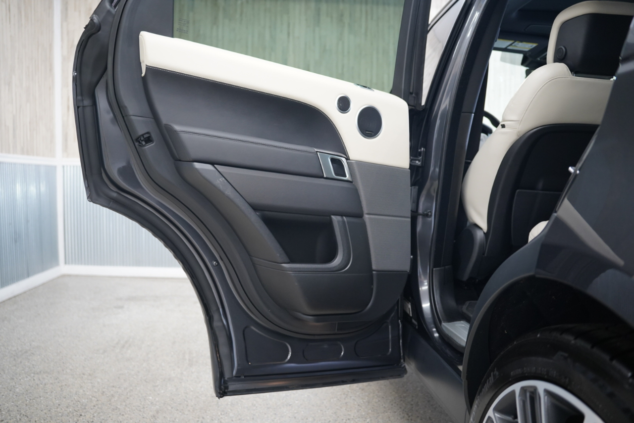 Land Rover Range Rover Sport Turbo i6 MHEV HST 2022