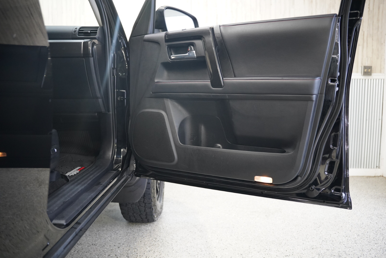 Toyota 4Runner TRD Pro 4WD (Natl) 2021