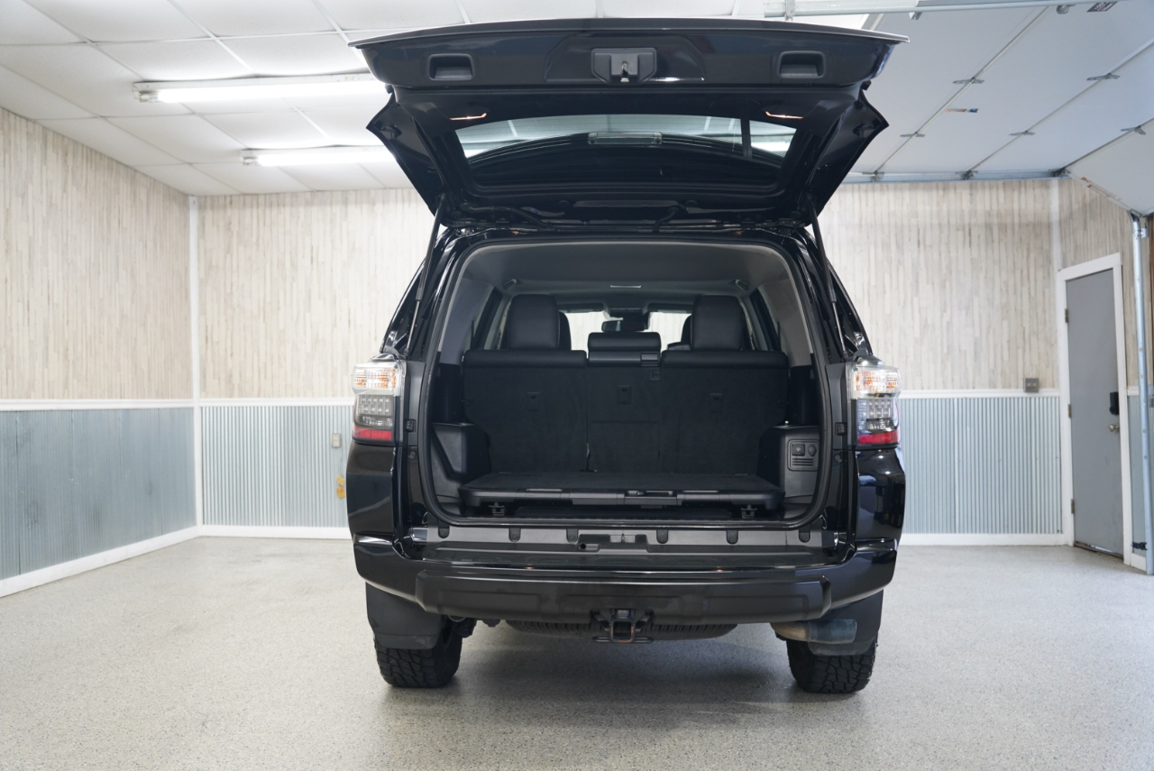 Toyota 4Runner TRD Pro 4WD (Natl) 2021