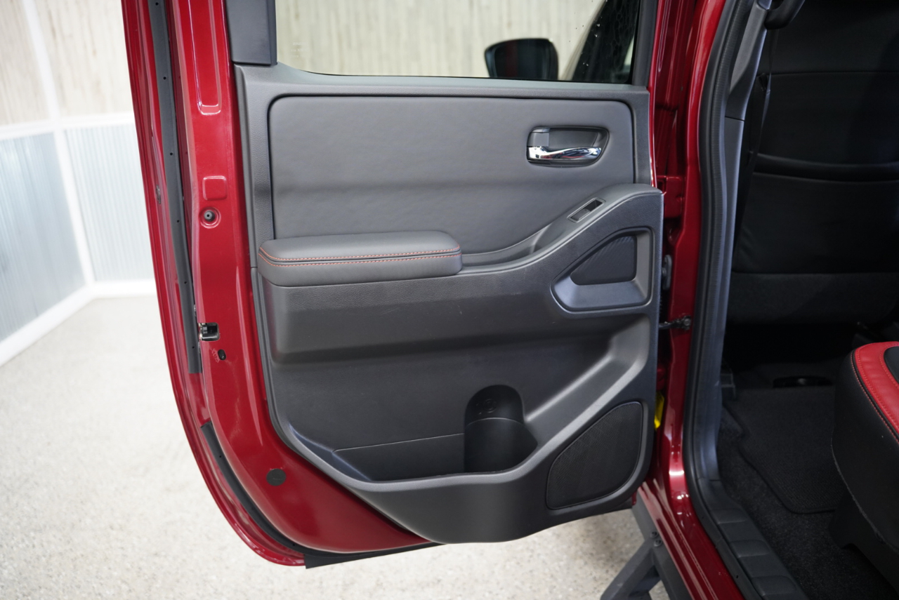 Nissan Frontier Crew Cab 4x4 PRO-4X Auto *Ltd Avail* 2023