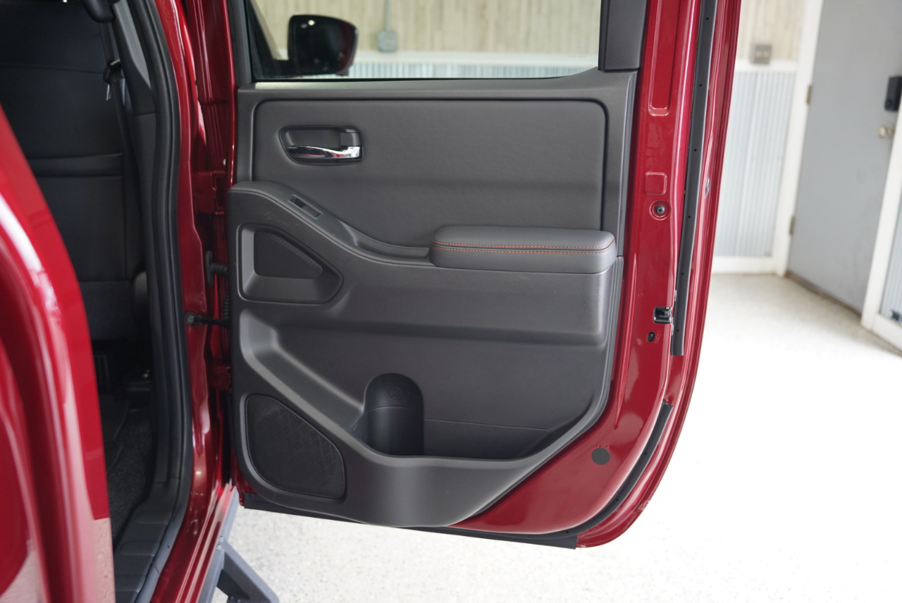 Nissan Frontier Crew Cab 4x4 PRO-4X Auto *Ltd Avail* 2023