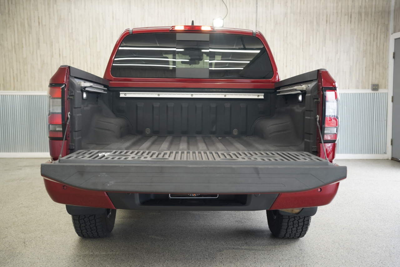 Nissan Frontier Crew Cab 4x4 PRO-4X Auto *Ltd Avail* 2023