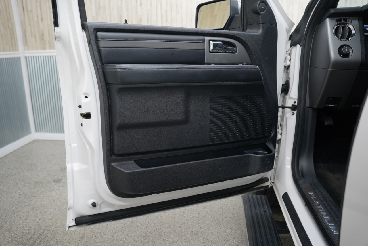 Ford Expedition 2WD 4dr Platinum 2016