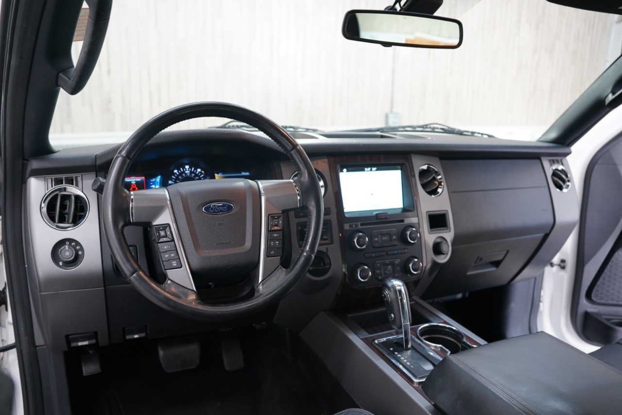 Ford Expedition 2WD 4dr Platinum 2016