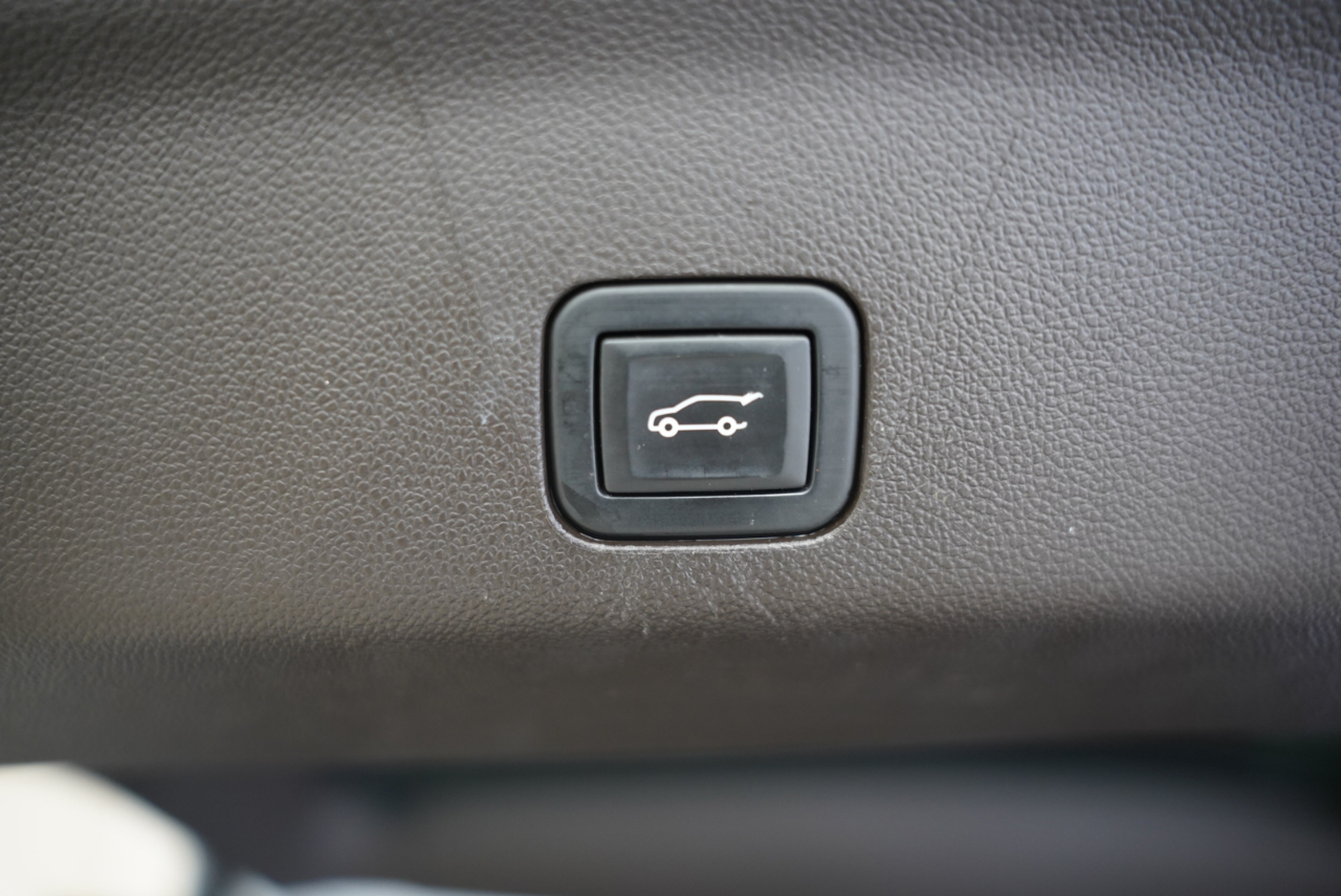 GMC Yukon XL 4WD 4dr SLT 2021