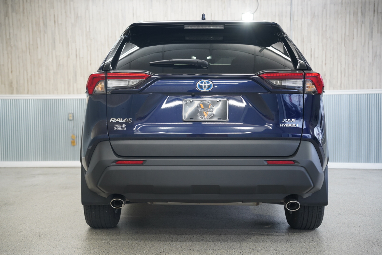 Toyota RAV4 Hybrid XLE AWD (Natl) 2024
