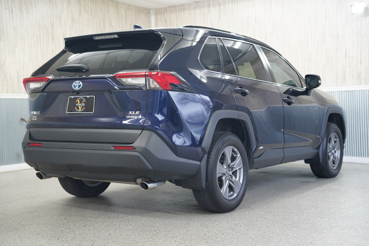 Toyota RAV4 Hybrid XLE AWD (Natl) 2024