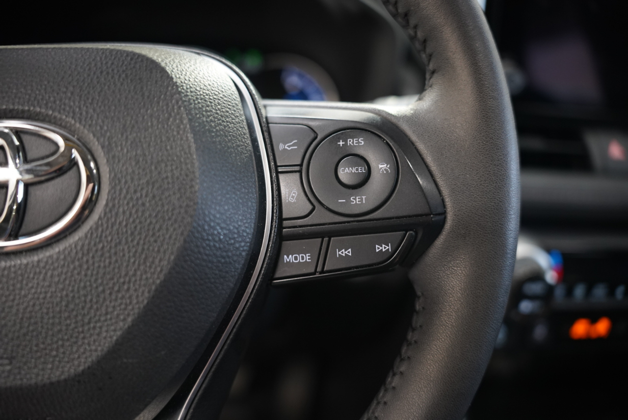 Toyota RAV4 Hybrid XLE AWD (Natl) 2024