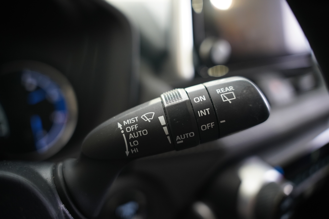 Toyota RAV4 Hybrid XLE AWD (Natl) 2024