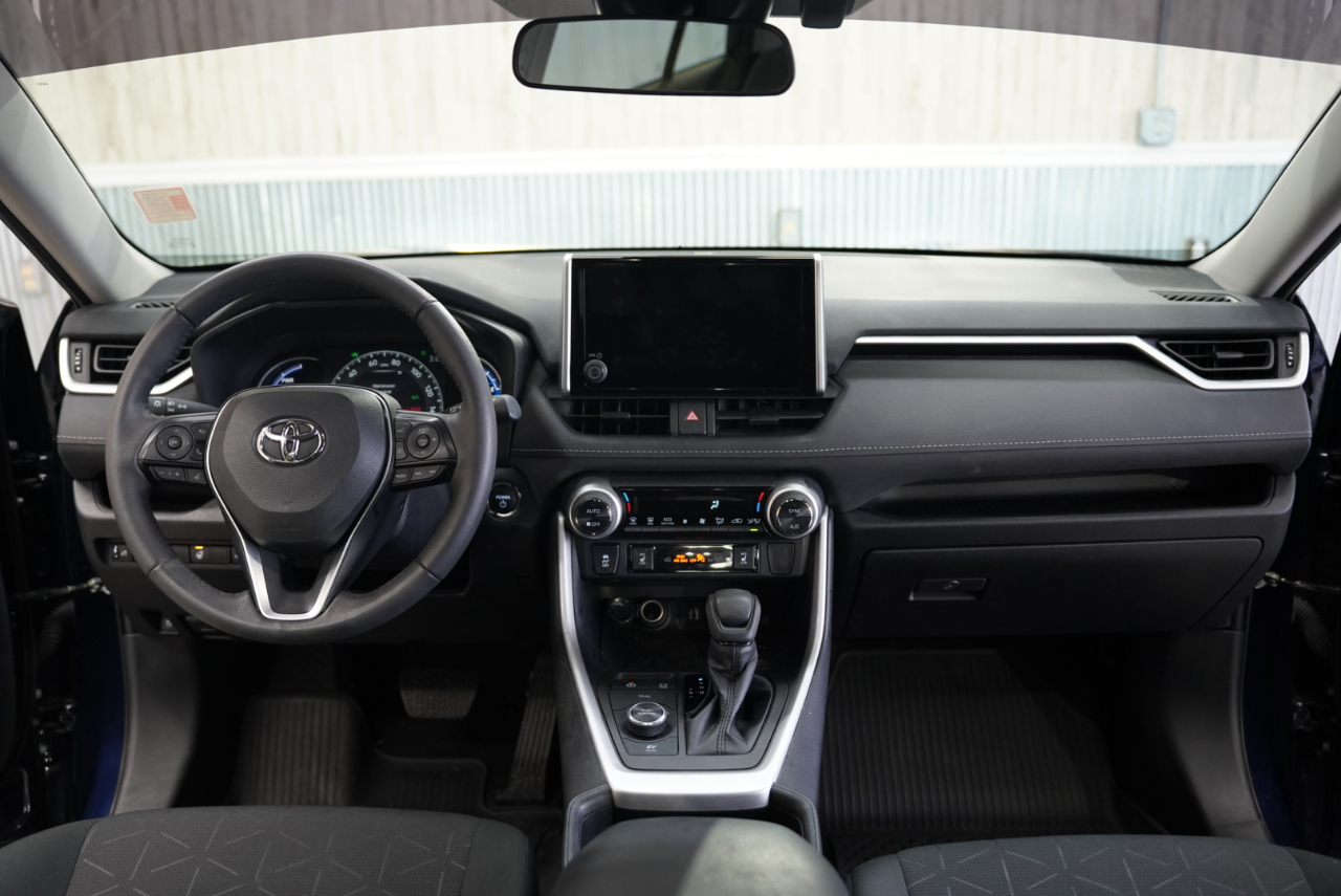 Toyota RAV4 Hybrid XLE AWD (Natl) 2024