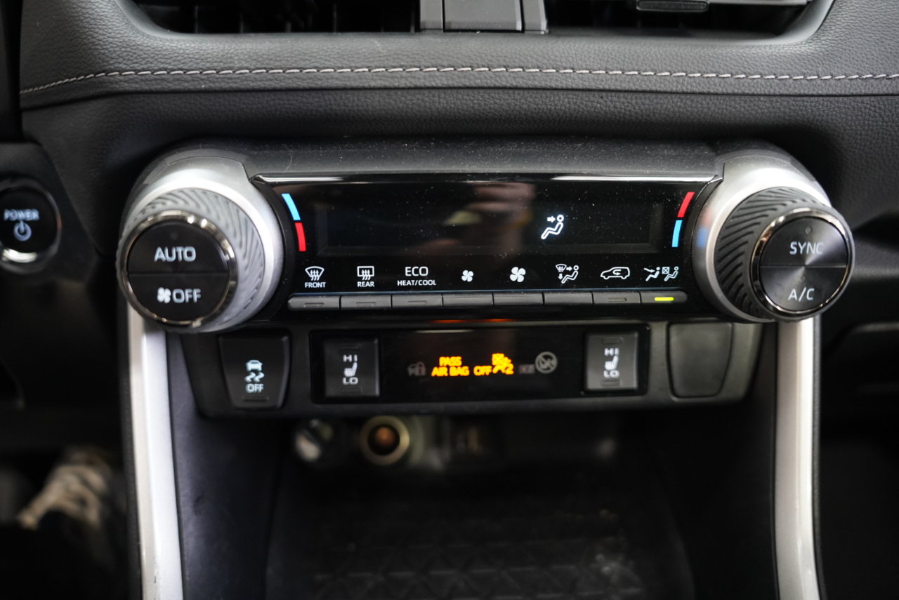 Toyota RAV4 Hybrid XLE AWD (Natl) 2024