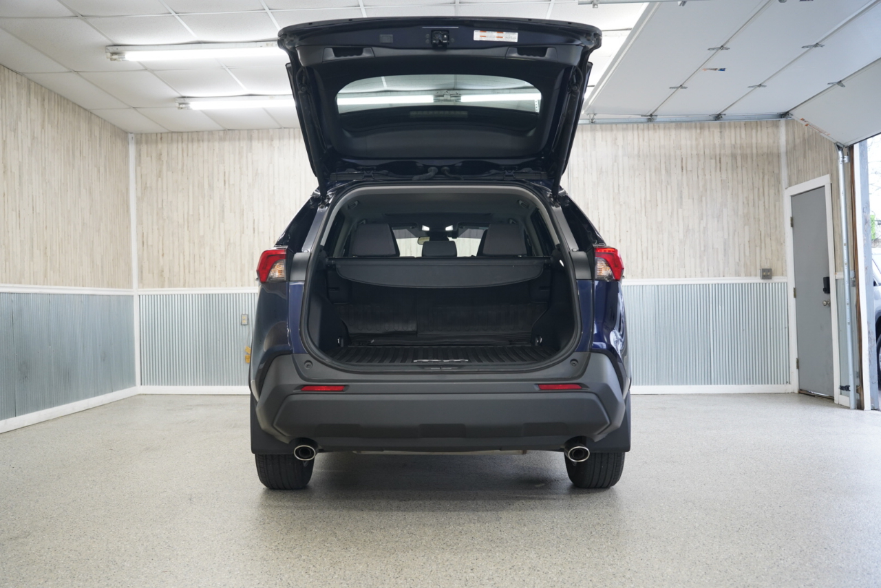 Toyota RAV4 Hybrid XLE AWD (Natl) 2024