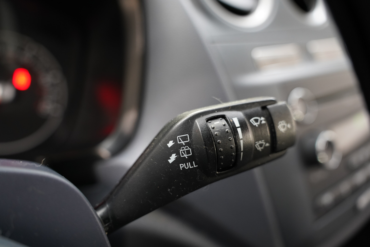 Ford Transit Connect 114.6" XLT w/side & rear door privacy glass 2012