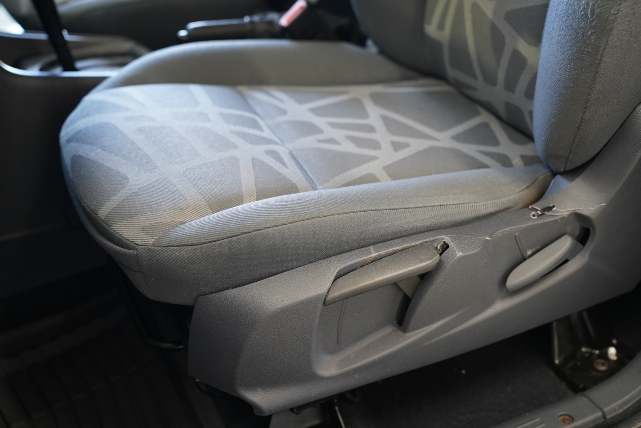 Ford Transit Connect 114.6" XLT w/side & rear door privacy glass 2012