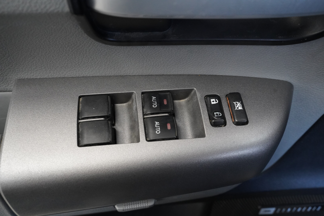 Toyota Sequoia  2014