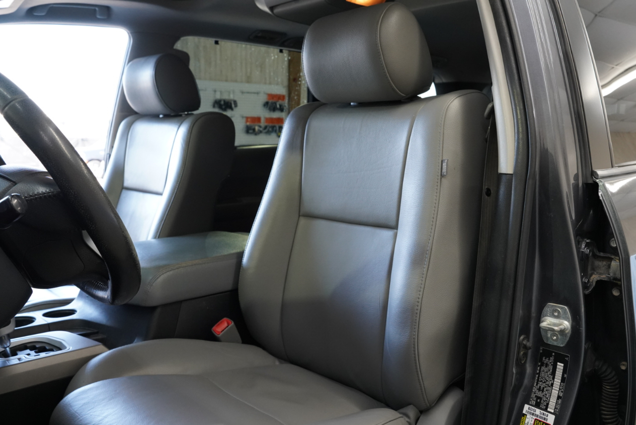 Toyota Sequoia  2014