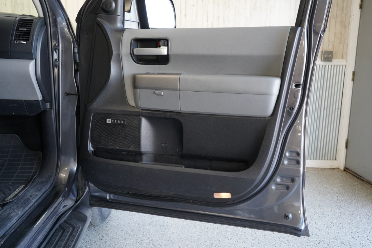 Toyota Sequoia  2014