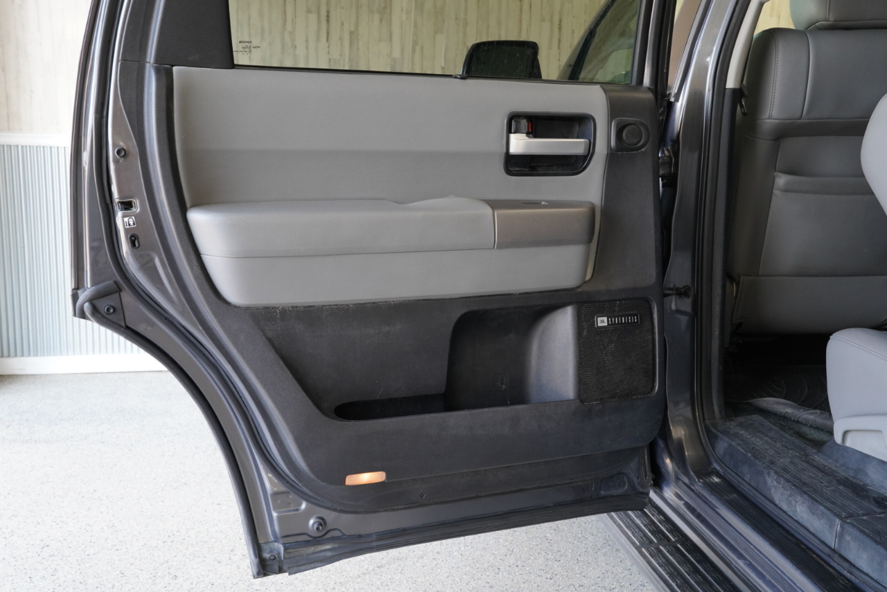 Toyota Sequoia  2014