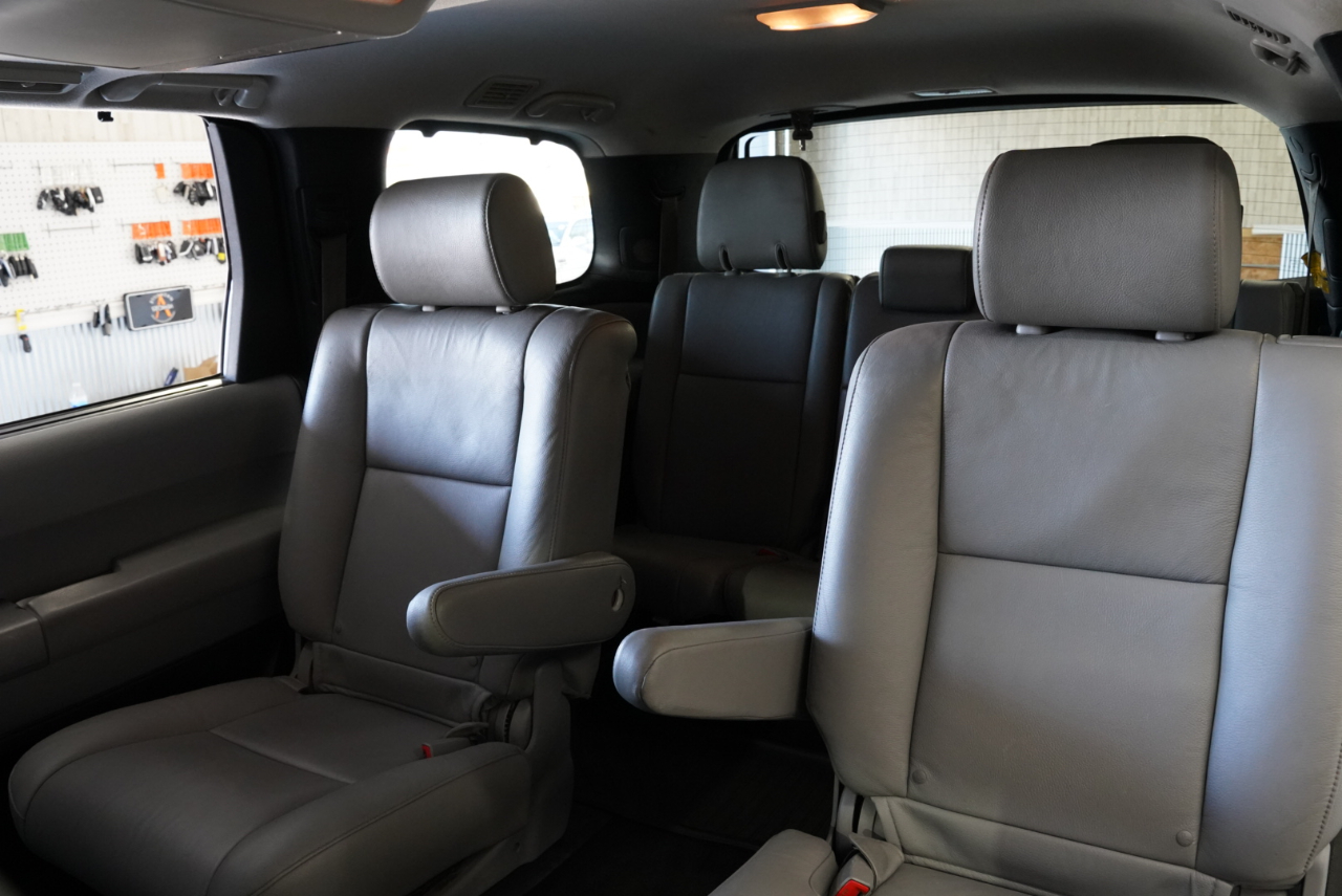 Toyota Sequoia  2014