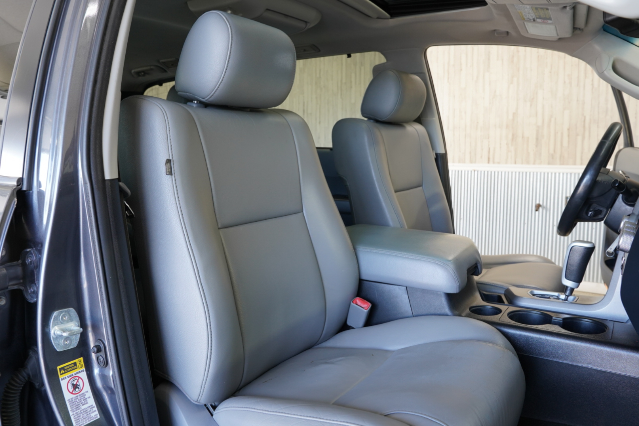 Toyota Sequoia  2014