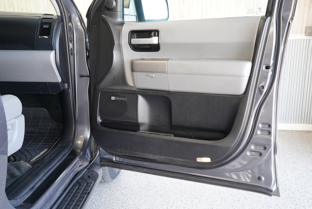 Toyota Sequoia  2014