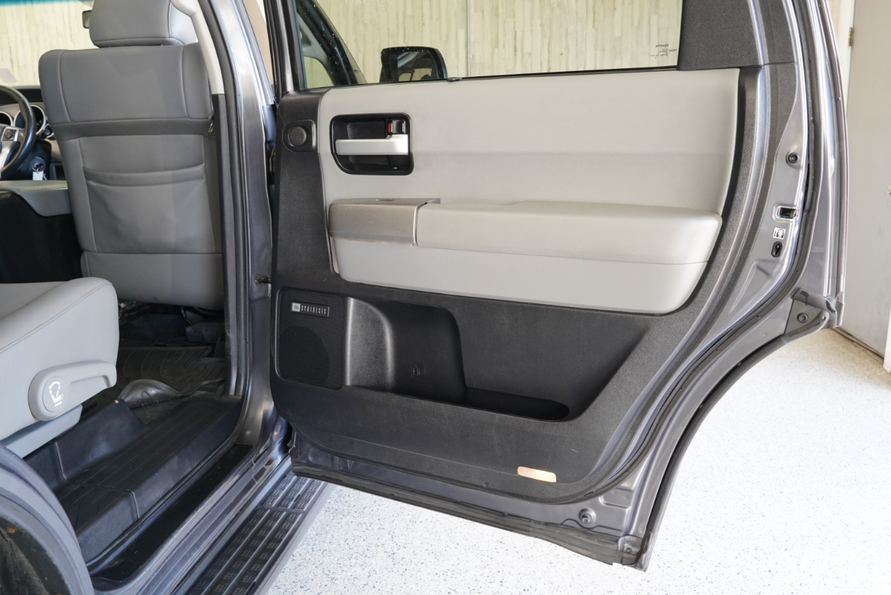 Toyota Sequoia  2014