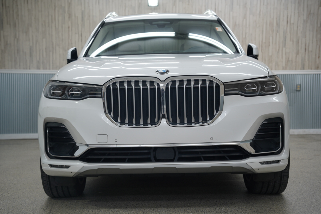 BMW X7 xDrive40i Sports Activity Vehicle 2022