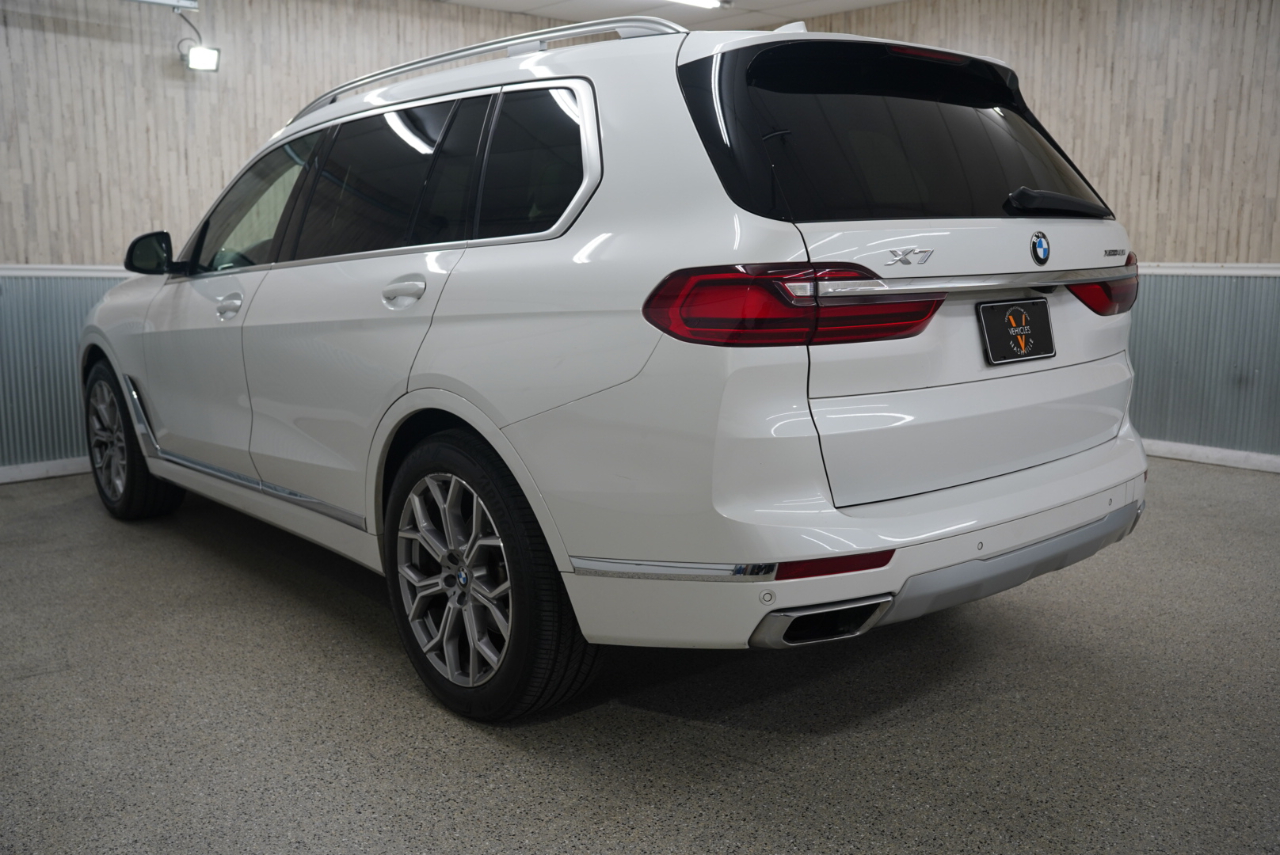 BMW X7 xDrive40i Sports Activity Vehicle 2022