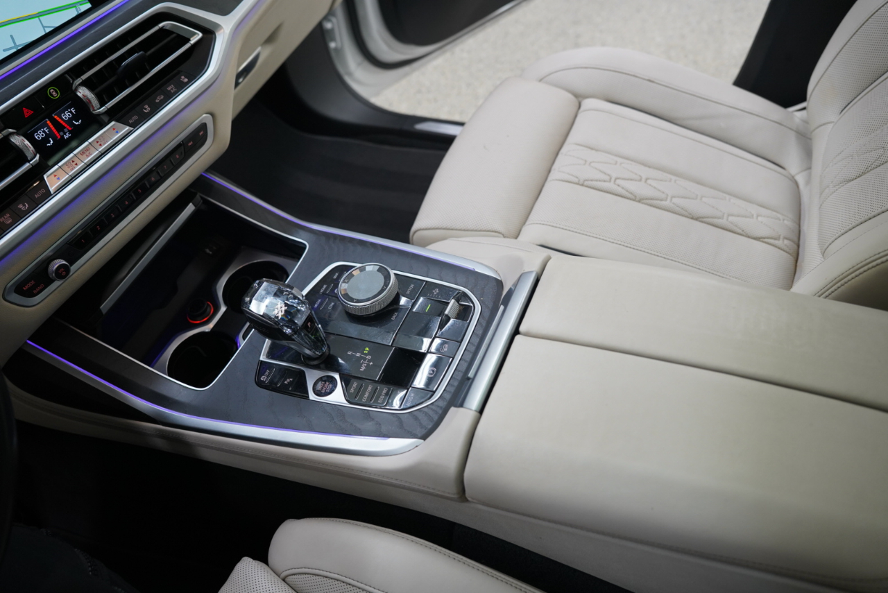 BMW X7 xDrive40i Sports Activity Vehicle 2022