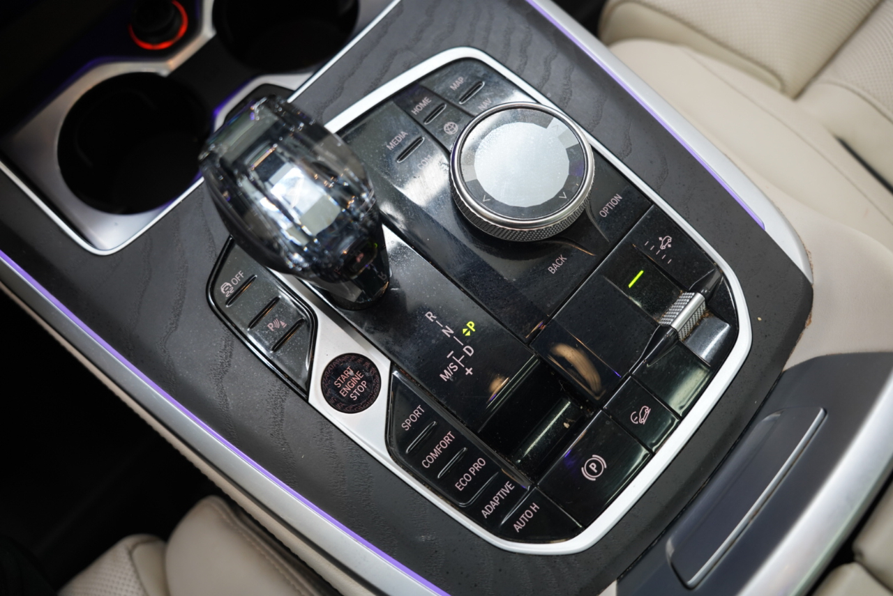 BMW X7 xDrive40i Sports Activity Vehicle 2022