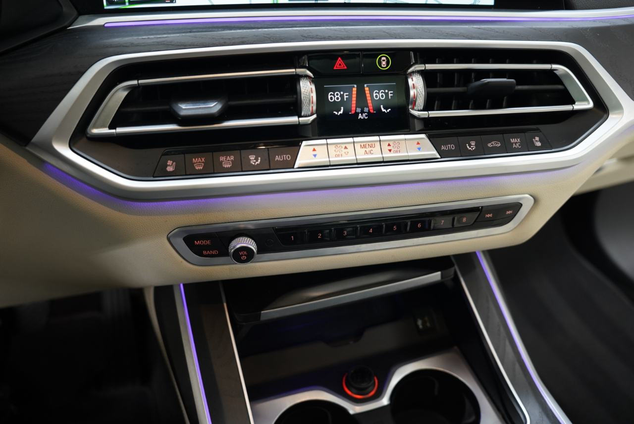 BMW X7 xDrive40i Sports Activity Vehicle 2022