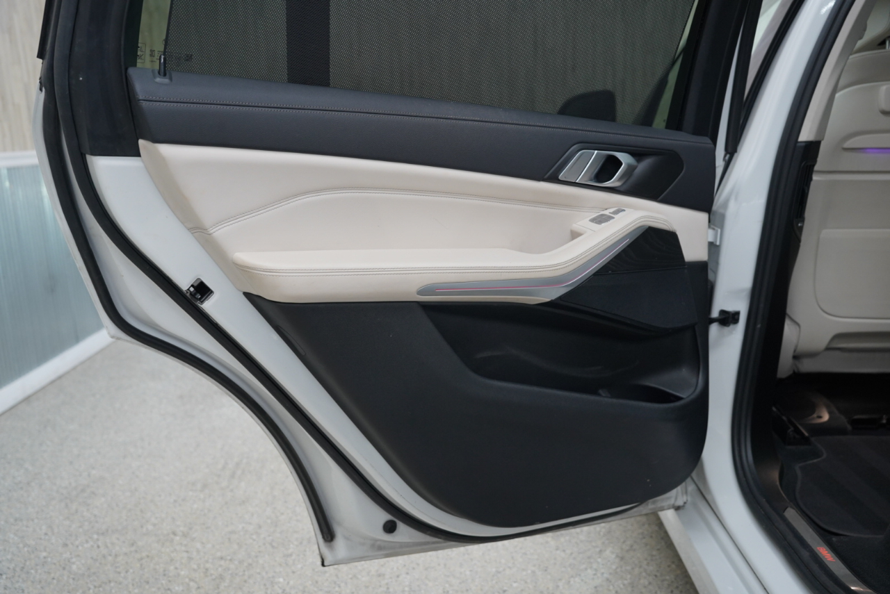 BMW X7 xDrive40i Sports Activity Vehicle 2022