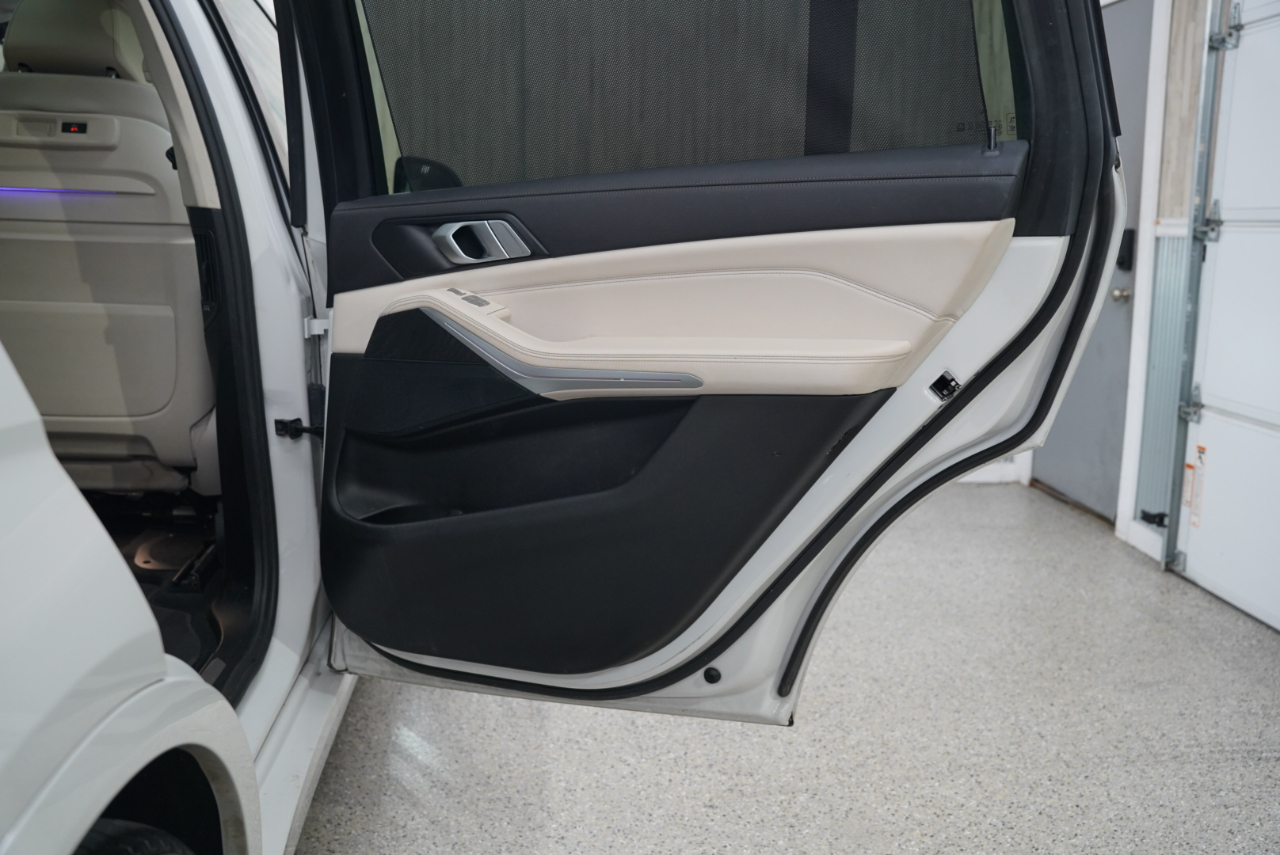 BMW X7 xDrive40i Sports Activity Vehicle 2022