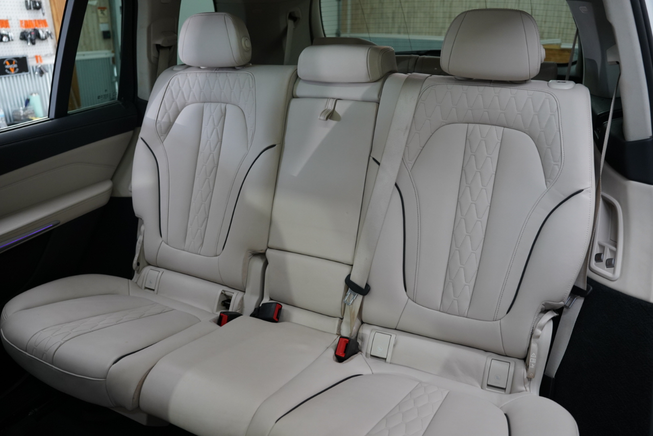 BMW X7 xDrive40i Sports Activity Vehicle 2022