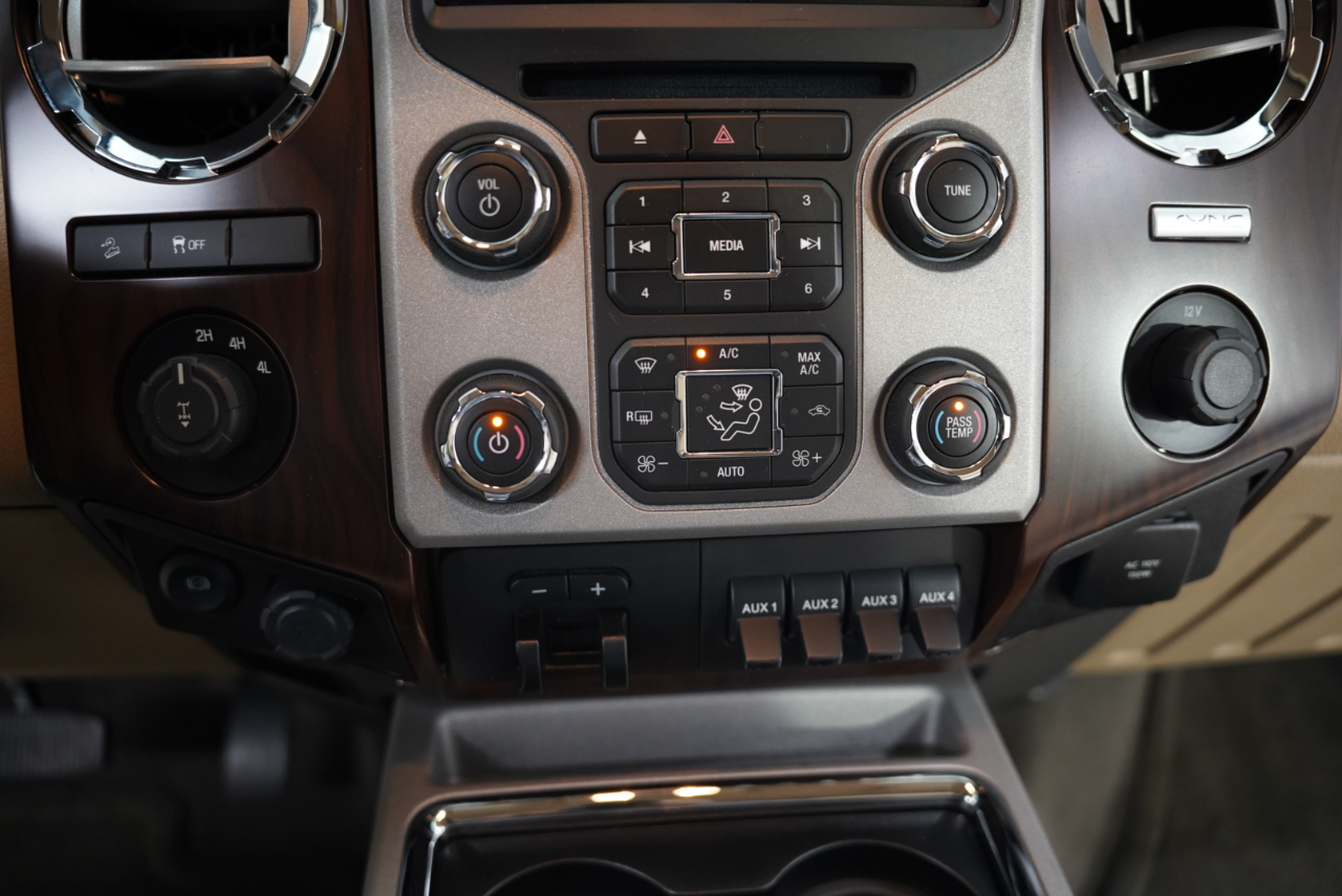 Ford Super Duty F-250 SRW  2015