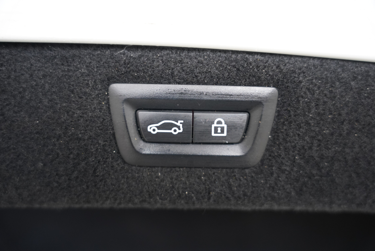 BMW 8 Series M850i xDrive Coupe 2019