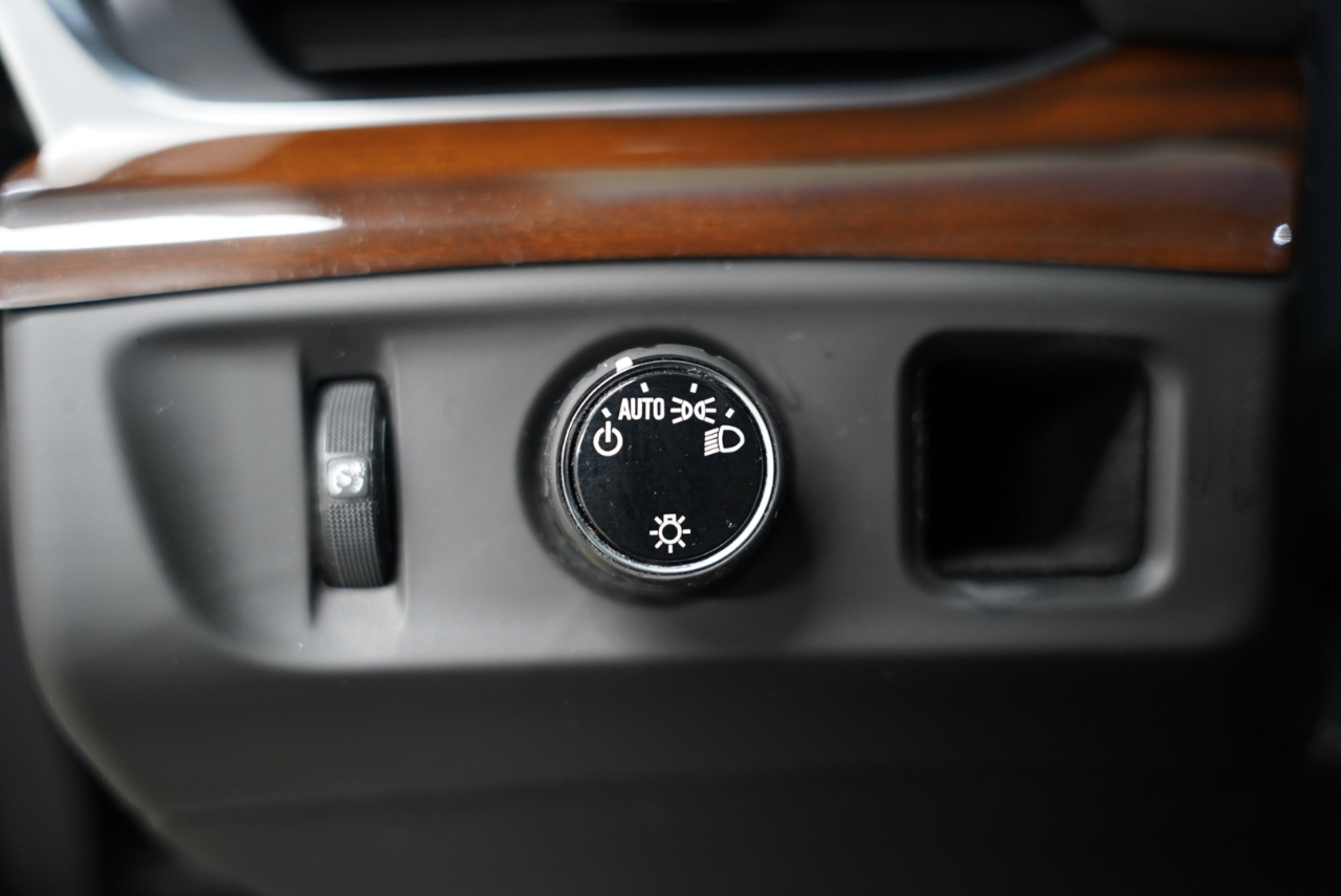 Cadillac Escalade 2WD 4dr Luxury 2020