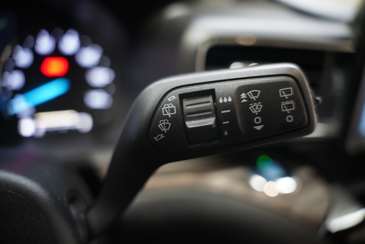 Ford Explorer Limited RWD 2021