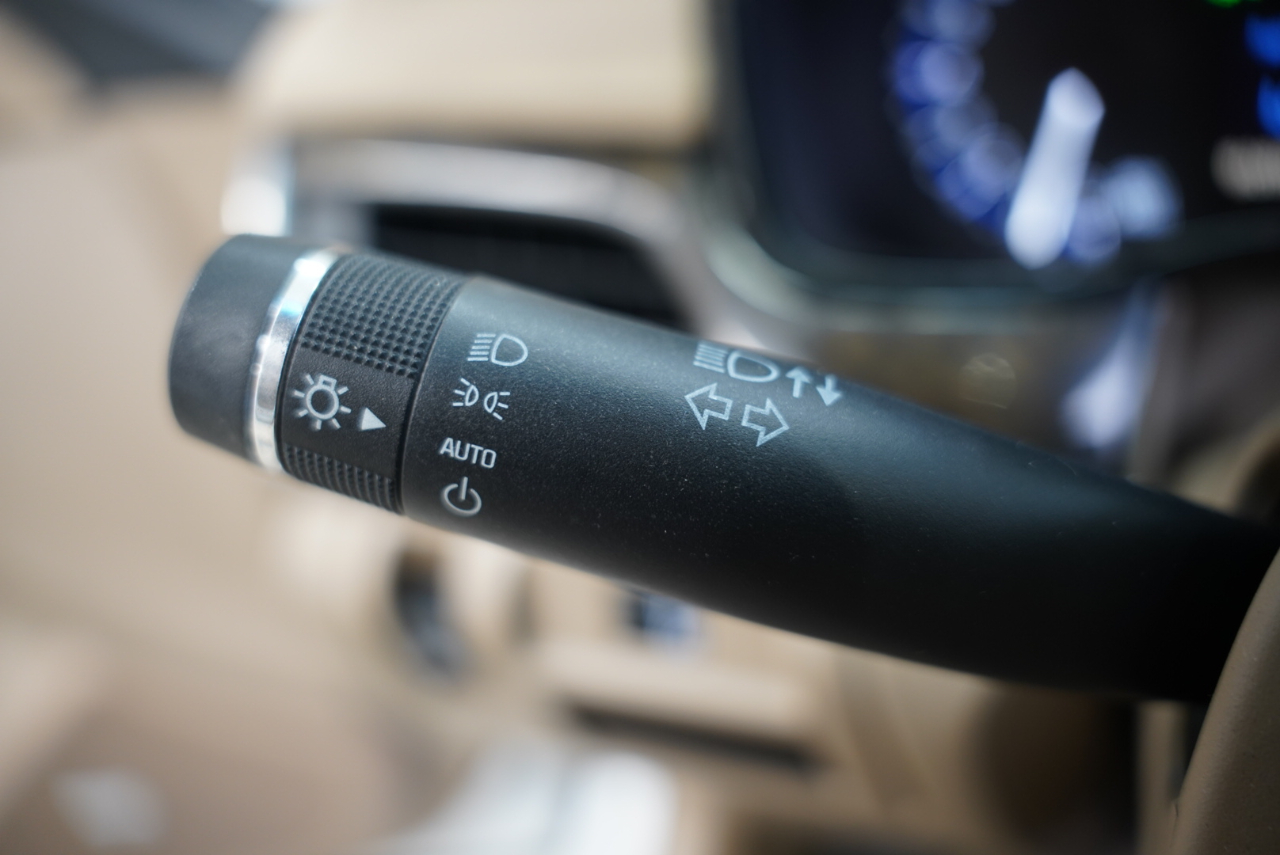 Cadillac CTS Sedan 4dr Sdn 2.0L Turbo Luxury RWD 2015